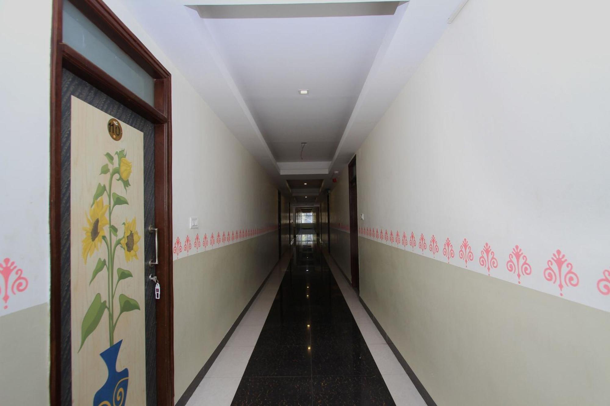 Hotel O Sri Sai Residency Bidadi Exteriör bild
